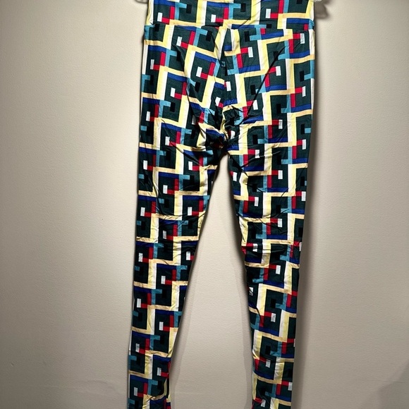 LulaRoe Perfect T Swing Top Small (8,10,12,14) & OS Leggings 2-10 Blue Bundle - Picture 15 of 17